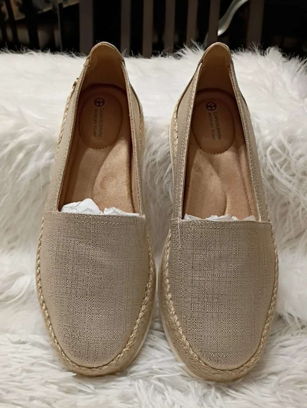 New Giani Bernini Metallic Beige Slip-On Espadrilles Size 8 Flawed
